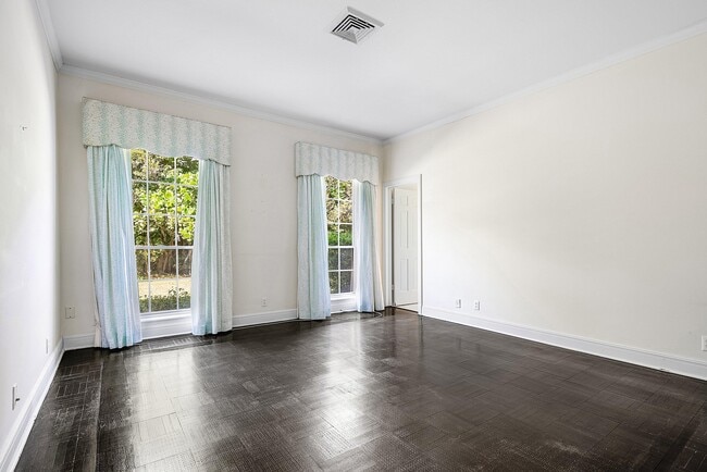 Building Photo - 157 Wells Rd