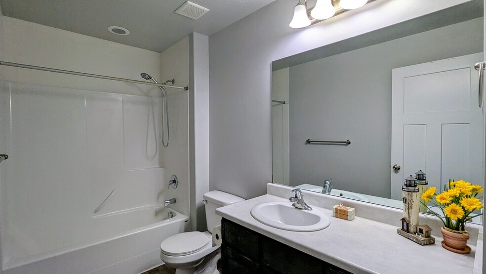 Building Photo - 2457 W 500 S