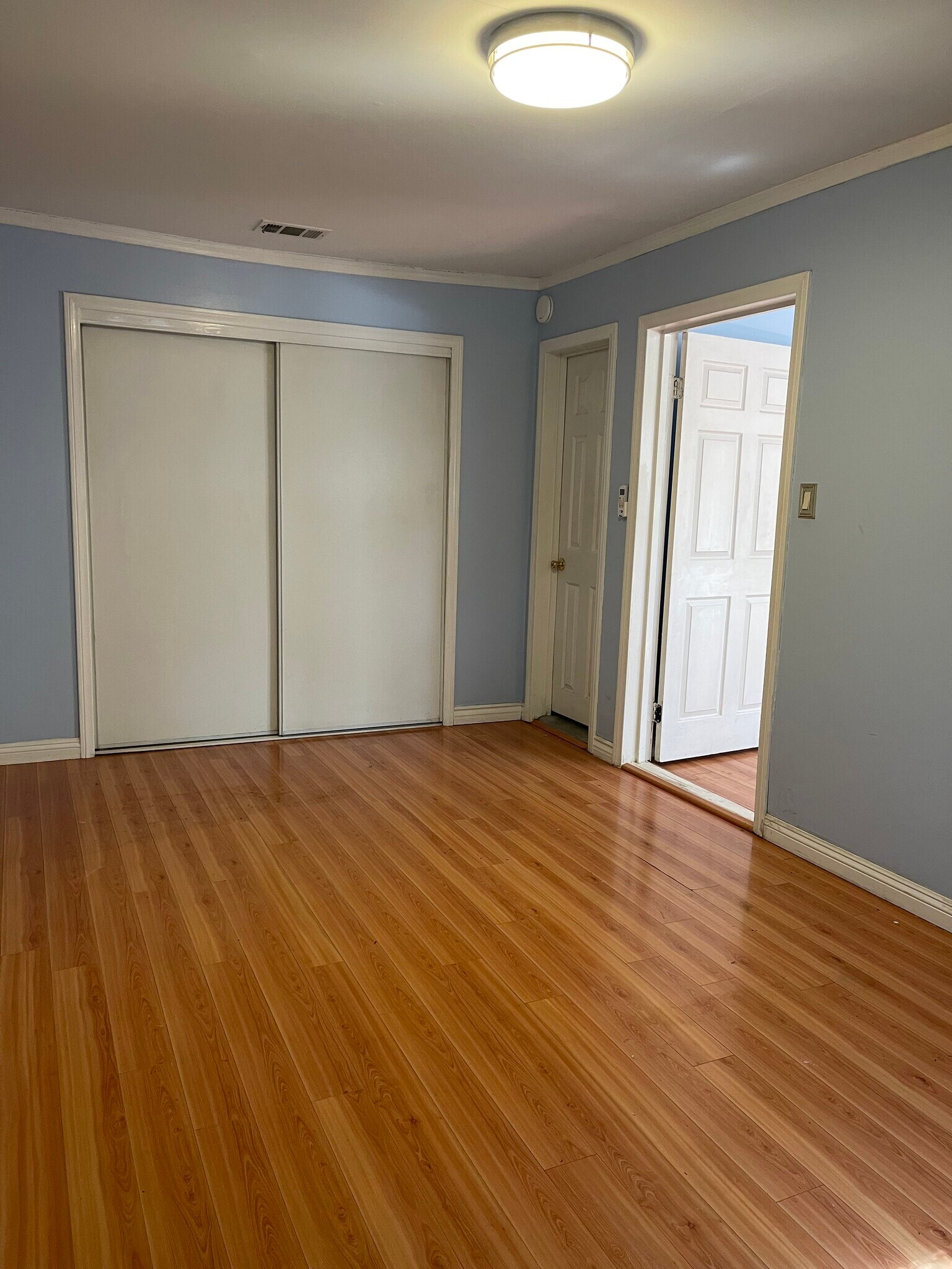 Building Photo - 13012 McKinley Ave