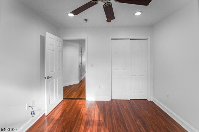 Building Photo - 13 Jill Ct