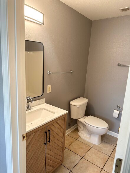 Building Photo - 4124 Hooker Rd