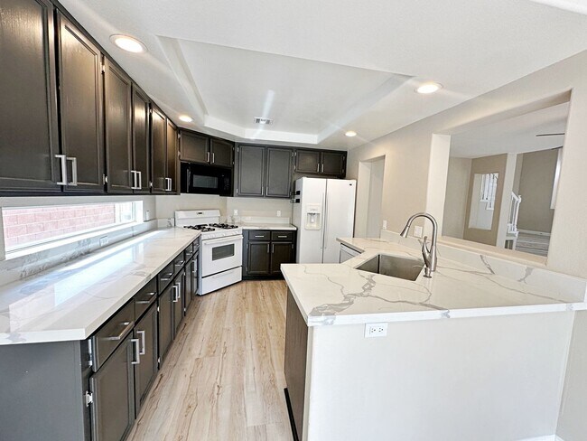 Building Photo - REMODELED 3 BEDROOM HOME IN SOUTH SHORES