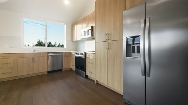 Building Photo - Brand New 3BR Home with Territorial Views