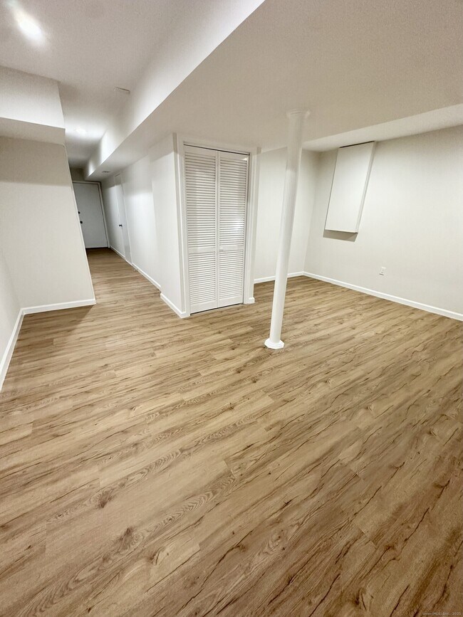 Building Photo - 26 Fawn Ridge Ln