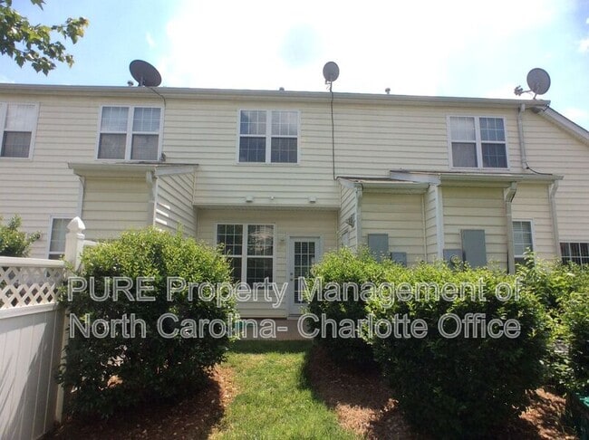 Building Photo - 5009 Sunset Ridge Ct