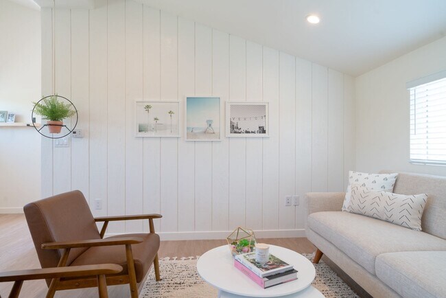 Interior Photo - 24 Park Ave
