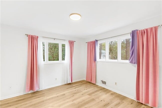 Building Photo - 264 Jones Dr