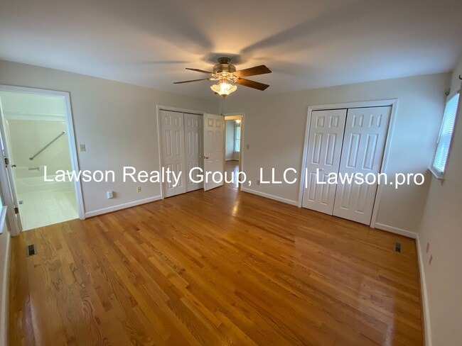 Building Photo - Spacious Hollins Four Bedroom w/ Finished Basement