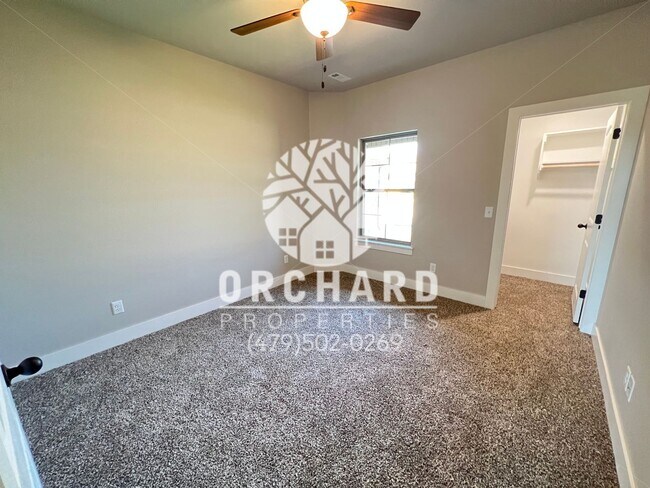 Building Photo - Single-Family Home- Beautiful Wellington Plan
