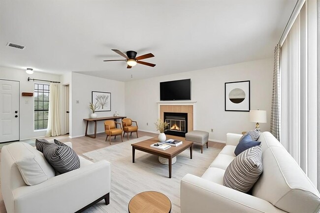 Building Photo - 11918 Snow Finch Rd