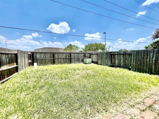 Building Photo - 25235 Boulder Bend Ln