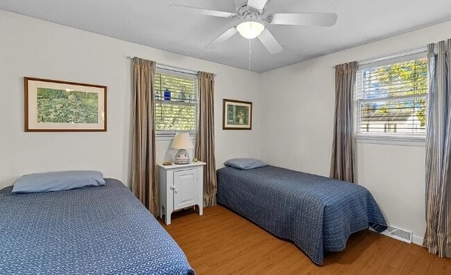 Building Photo - 141 Commonwealth Ave