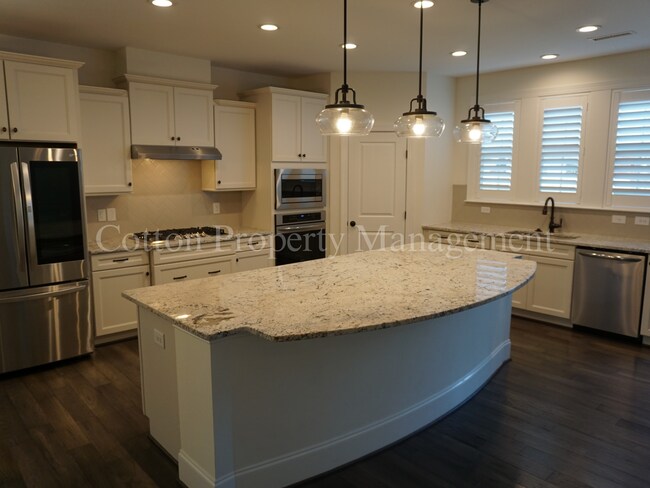 Building Photo - 33 Meon Ln