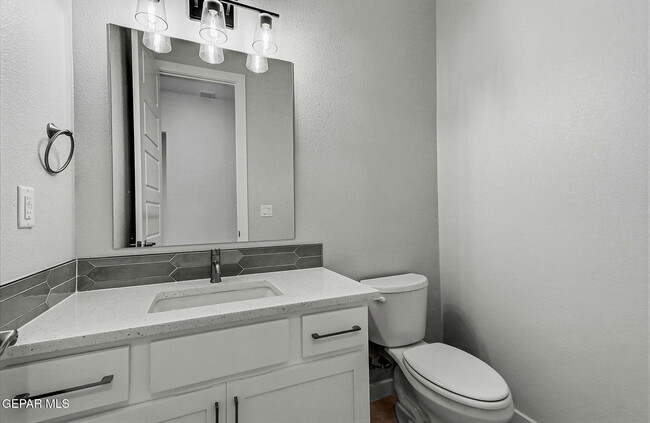 Building Photo - 329 Hector Porras Dr