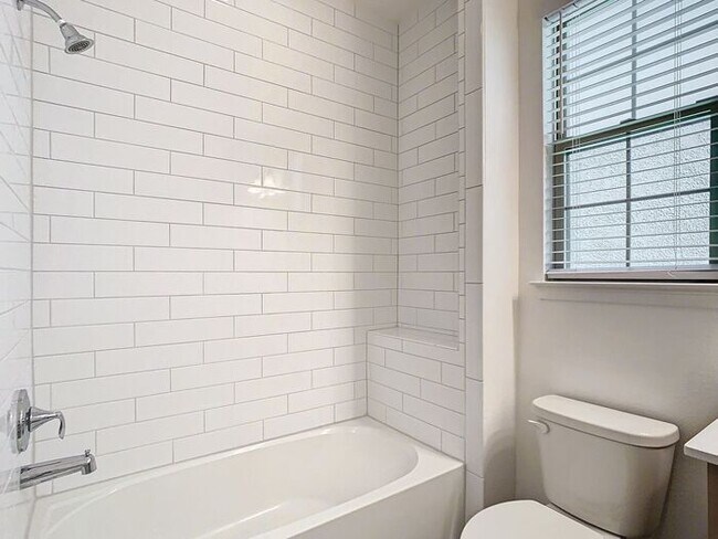 Building Photo - Gorgeous 3/2 Modern Home with a 2 Car Gara...
