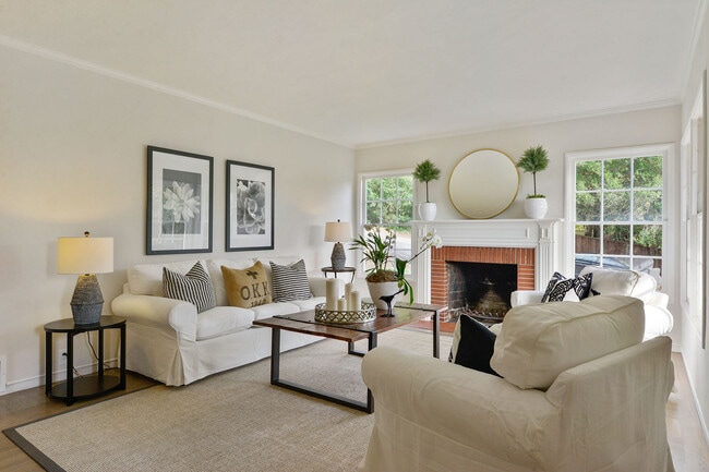 Building Photo - 3 El Gavilan Rd