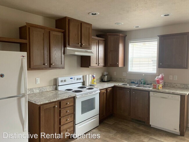 Building Photo - 3 br, 2 bath House - 1220 W 275 S