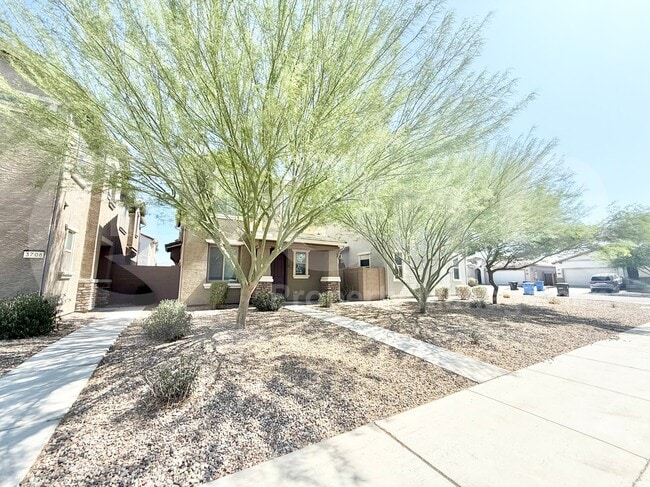 Building Photo - 3706 S 57th Ln
