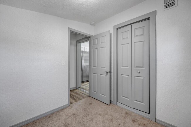Building Photo - 8025 Paul Jones Dr