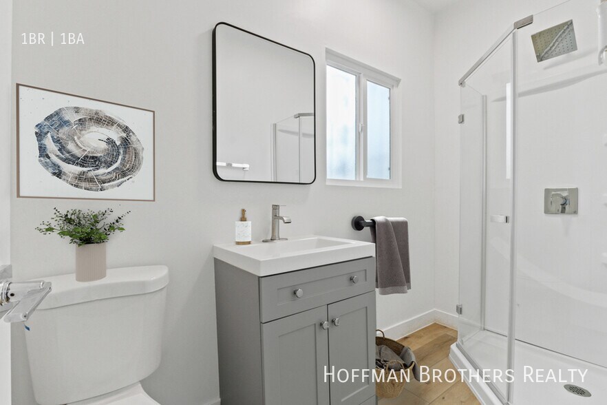 Building Photo - 201 Normandie Ave