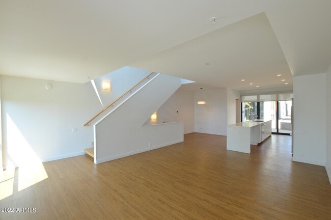 Building Photo - 1717 N 1st Ave