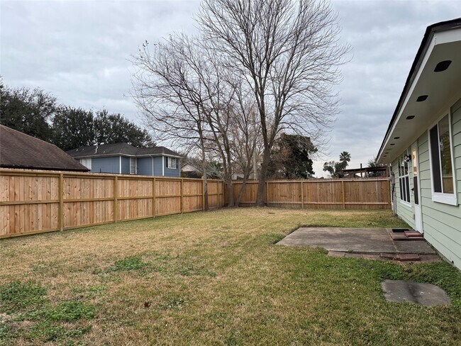 Building Photo - 2703 Hot Springs Dr