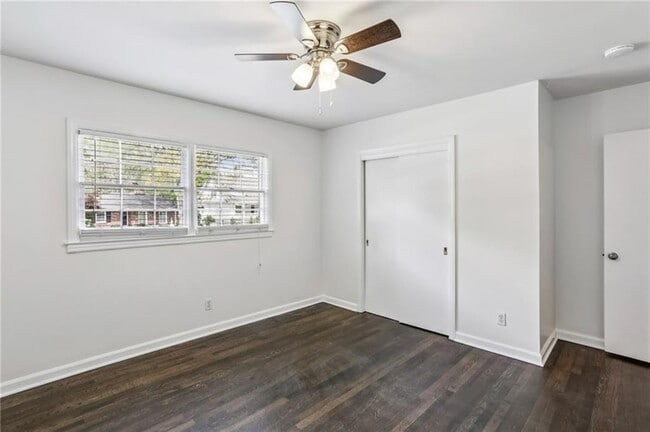 Building Photo - 2581 Sharondale Dr NE