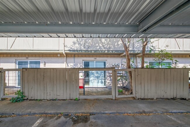 Building Photo - 1701 Upland Dr