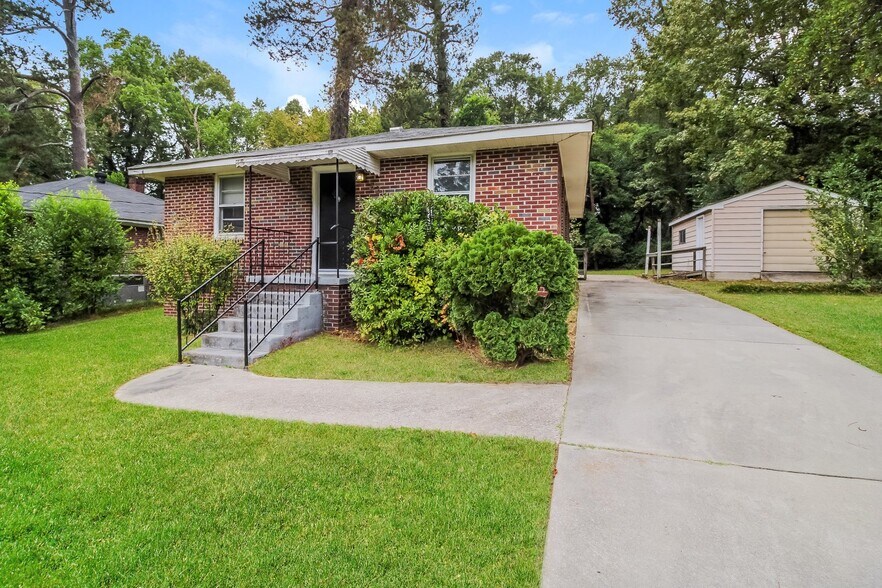 Building Photo - 5217 Spalding Ave