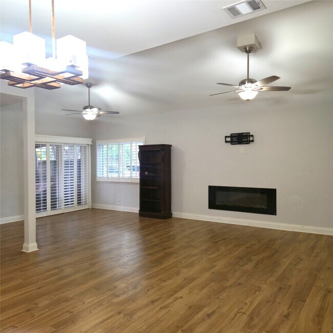 Building Photo - 1514 Prairie Grove Dr