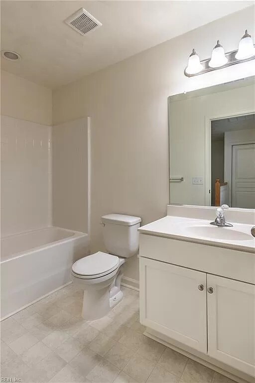 Building Photo - 2166 Humphreys Dr