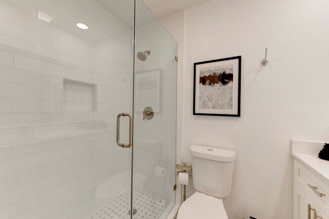 Building Photo - 8400 Jamestown Dr
