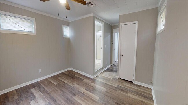 Building Photo - 1003 Geneva St