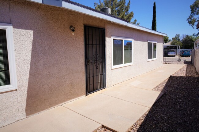 Building Photo - Desert Shadows with Community Pool