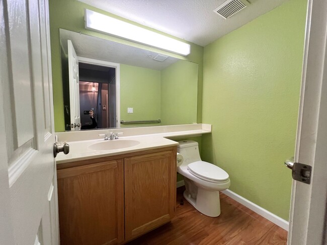 Building Photo - Prime Petaluma 3-Bedroom, 2.5-Bath Home Ne...