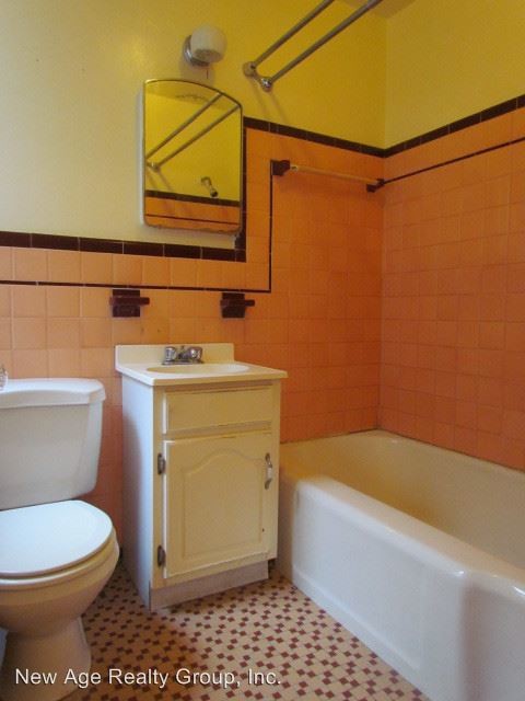 Building Photo - 3029 W Girard Ave