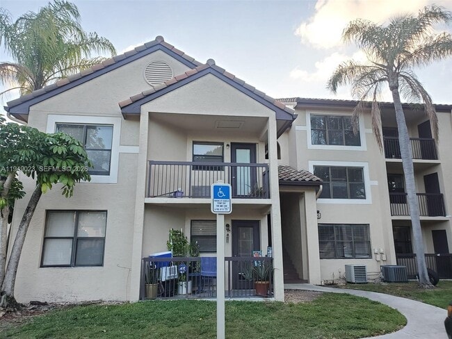 Building Photo - 4581 W McNab Rd