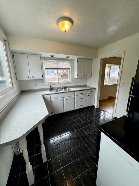 Building Photo - 1234 Illinois St