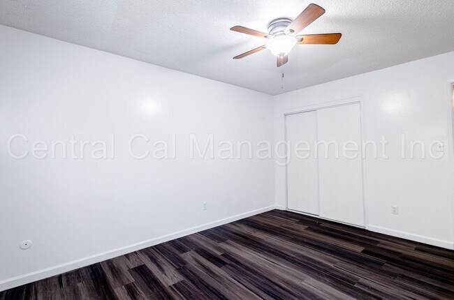 Building Photo - 4308 Parkwood Ct