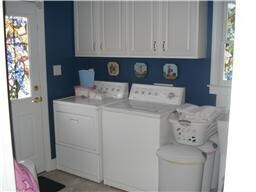 Building Photo - 141 Lyme Dr