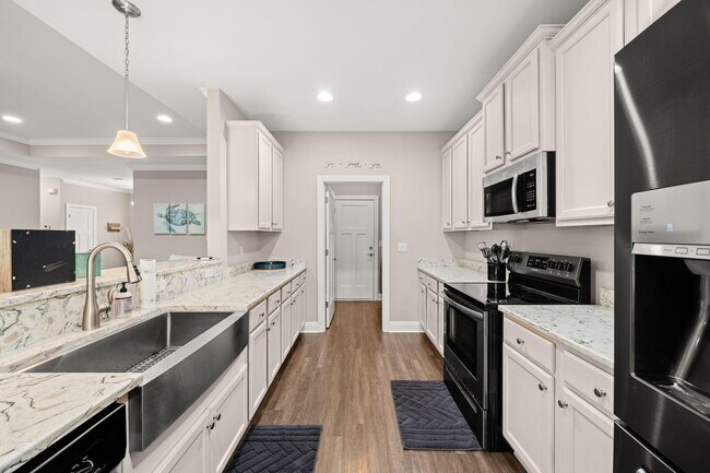 Building Photo - 141 Partridge Ln