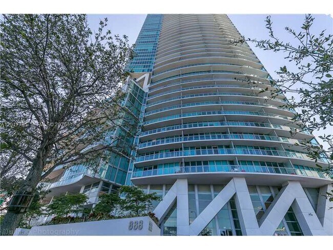 Building Photo - 888 Biscayne Blvd