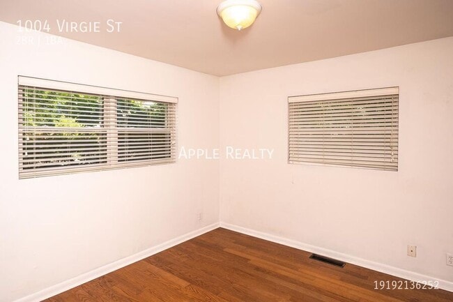 Building Photo - 1004 Virgie St