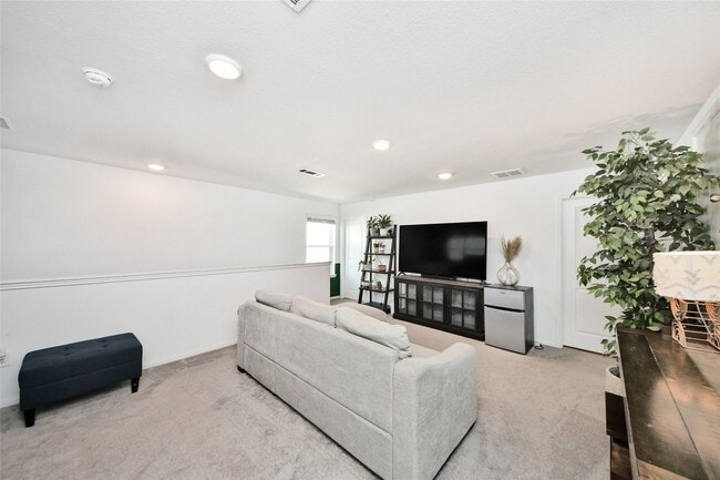 Building Photo - 25928 Chicory Dr