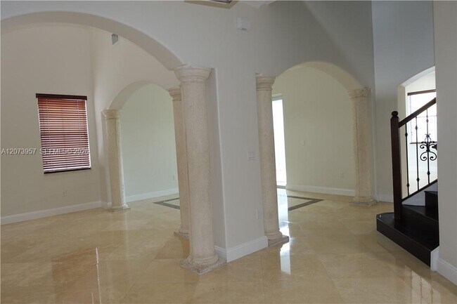 Building Photo - 18125 NW 89th Ct