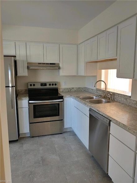 Building Photo - 1149 Clear Springs Rd