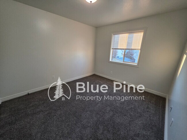 Building Photo - 3606 Goldstone Dr