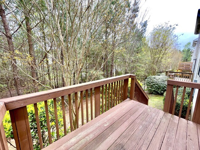 Building Photo - 3 bed, 2.5 bath Nest with Bonus Room in An...
