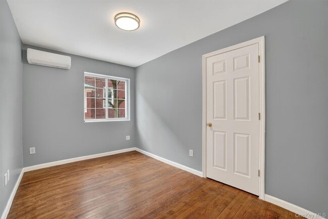 Building Photo - 4297 Kepler Ave