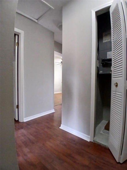 Building Photo - 7454 Wynnewood Square